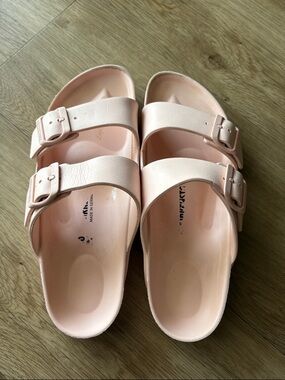 Preowned Birkenstock- Size 9